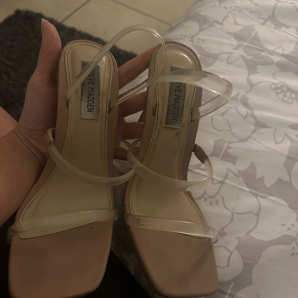 Good condition look at pics one heel did scrape off a bit